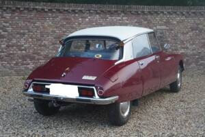 Image 2/4 de Citroën DS 21 IE (1971)