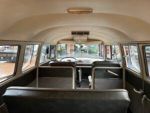 Image 21/36 of Volkswagen T1 minibus (1963)