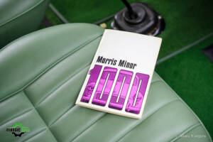 Image 34/43 of Morris Minor 1000 Traveller (1965)