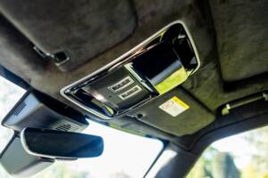 Image 22/49 of Land Rover Range Rover V8 Armoured (2022)