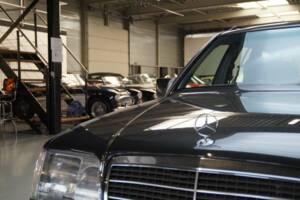 Bild 26/50 von Mercedes-Benz E 280 T (1994)