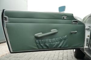 Image 15/50 de Mercedes-Benz 280 SL (1968)