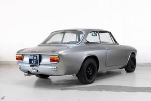 Imagen 4/36 de Alfa Romeo Giulia 1600 GT Junior (1973)
