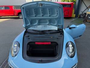 Immagine 21/27 di Porsche 911 Targa 4 GTS (2015)