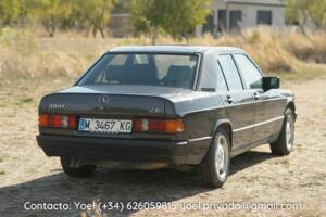 Image 5/41 of Mercedes-Benz 190 E 2.6 (1987)
