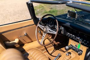 Image 55/86 de Jaguar E-Type (1967)