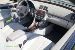 Bild 8/17 von Mercedes-Benz CLK 320 (1998)