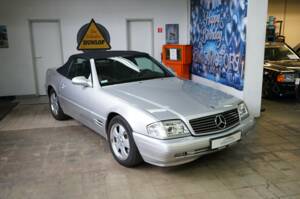 Image 5/33 of Mercedes-Benz SL 500 (2001)