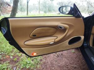 Image 36/43 of Porsche 911 Carrera (1999)