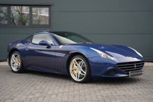 Bild 22/50 von Ferrari California T (2016)