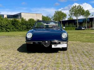 Bild 4/22 von Alfa Romeo 2000 Spider Veloce (1979)