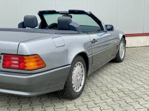 Bild 11/48 von Mercedes-Benz 500 SL (1990)