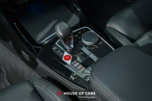 Image 21/24 of BMW X4 M (2022)