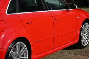 Image 26/50 of Audi RS4 (2006)