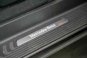 Image 24/50 de Mercedes-Benz V 300 d (2025)