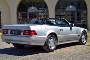Image 7/50 of Mercedes-Benz 300 SL (1991)