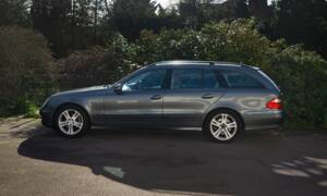 Immagine 2/25 di Mercedes-Benz E 280 CDI T (2009)