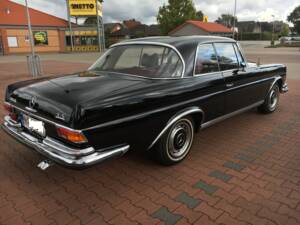 Image 6/24 of Mercedes-Benz 280 SE 3,5 (1971)