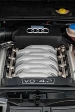 Image 38/39 of Audi S4 (2006)