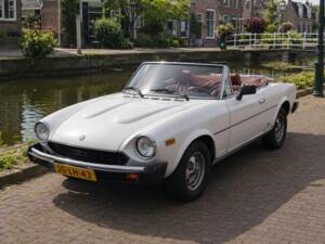 Bild 1/8 von FIAT Spider 2000 (1979)