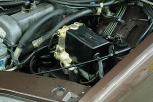 Bild 24/50 von Mercedes-Benz 380 SE (1984)