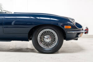 Image 30/36 of Jaguar E-Type (1969)