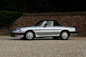 Image 13/50 de Alfa Romeo 2.0 Spider QV (1988)