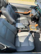 Image 8/8 of BMW 330Ci (2001)