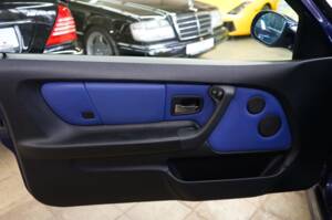 Image 24/33 of BMW 323ti Compact (1999)