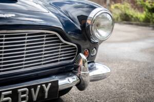 Image 12/64 of Aston Martin DB 4 (1962)