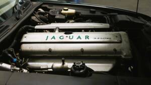 Bild 21/29 von Jaguar XJ6 3.2 Executive (1997)
