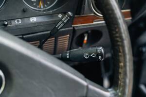 Image 23/30 de Mercedes-Benz 500 SL (1983)