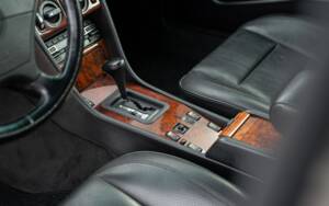 Bild 25/61 von Mercedes-Benz 500 E (1992)