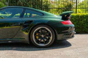 Bild 12/37 von Porsche 911 GT2 (2008)