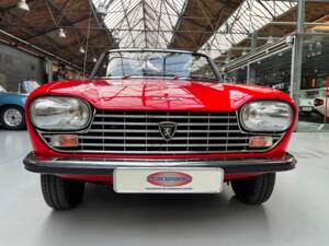 Image 3/39 of Peugeot 204 Convertible (1968)