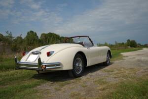 Immagine 15/58 di Jaguar XK 150 3.4 S OTS (1958)