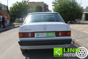 Immagine 5/10 di Mercedes-Benz 190 E (1989)
