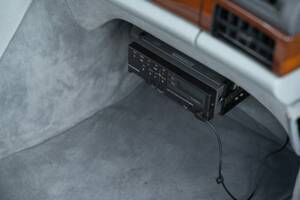 Image 47/50 of Mercedes-Benz 500 SEL (1985)