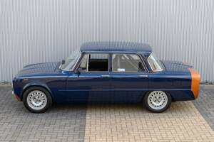 Image 2/56 of Alfa Romeo Giulia Nuova Super 1300 (1974)