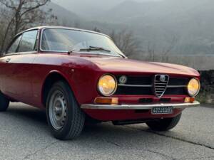 Immagine 5/48 di Alfa Romeo Giulia GT 1300 Junior (1972)