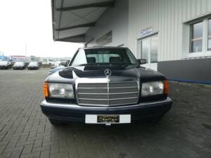 Bild 2/21 von Mercedes-Benz 300 SE (1990)