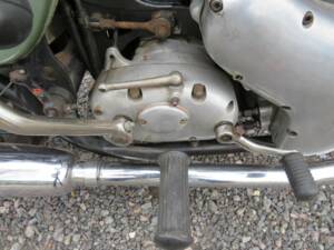 Image 29/45 de BSA A 7 Shooting Star (1960)