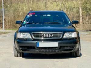 Image 15/34 of Audi S6 Avant (1996)