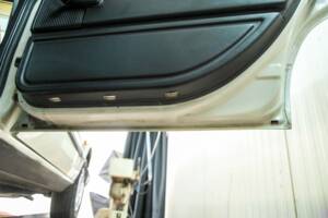Image 45/50 of Volvo 740 GL (1987)