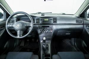 Bild 7/30 von Toyota Corolla 1.6 VVT-i (2005)