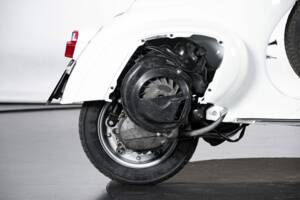 Image 27/49 de Piaggio Vespa 50 SS (1966)