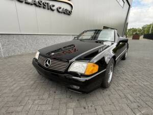 Image 12/50 of Mercedes-Benz 500 SL (1991)