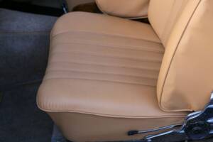 Image 35/50 of Mercedes-Benz 220 SE b (1966)