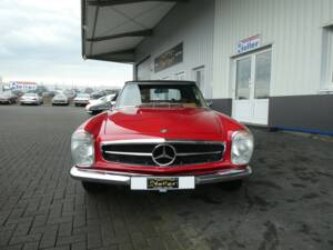 Image 2/27 of Mercedes-Benz 280 SL (1969)