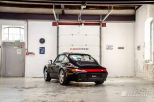 Image 6/23 of Porsche 911 Carrera (1995)
